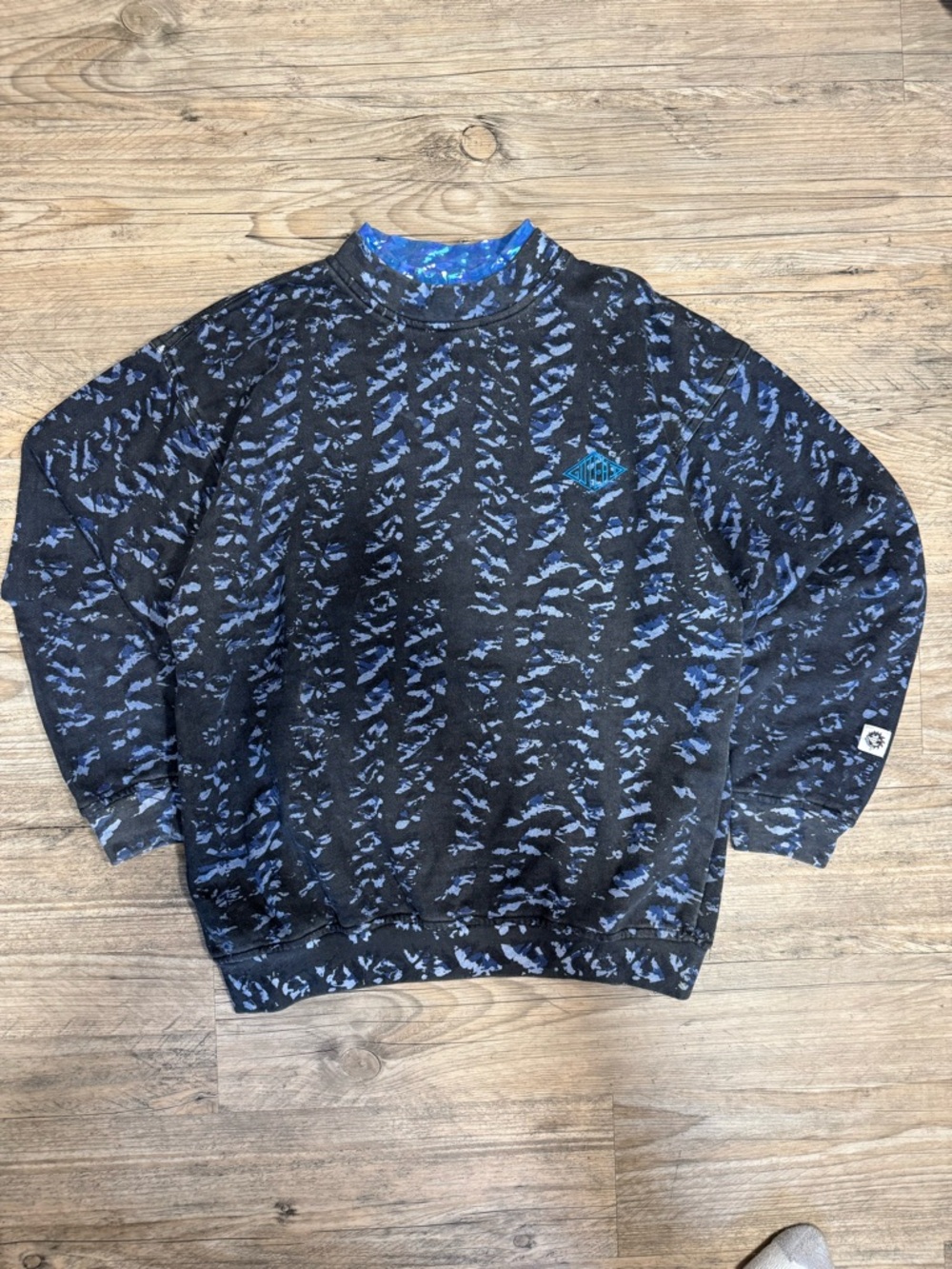 Gotcha blue and black crewneck